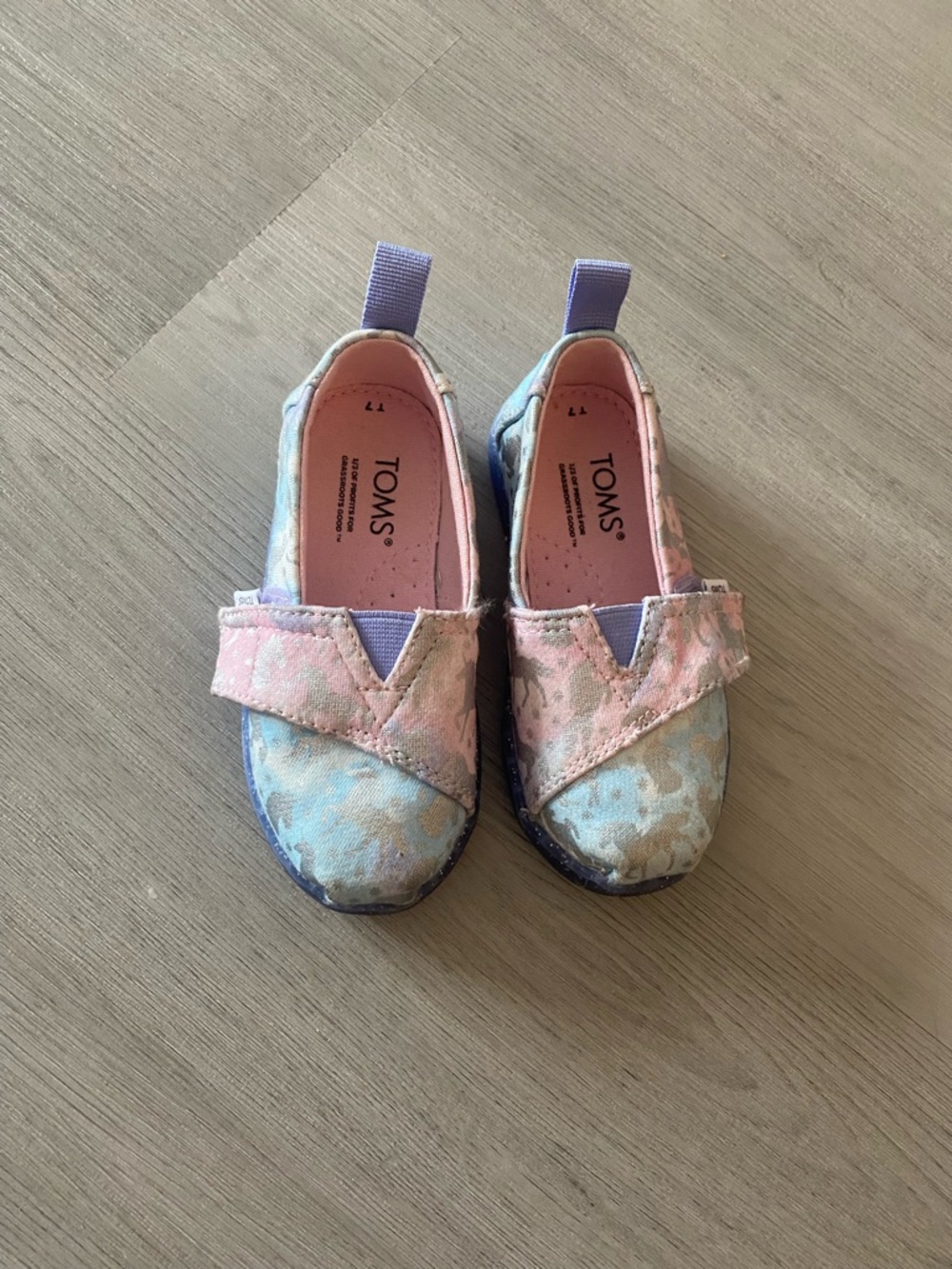 Toms Kids Moccasin Slip-On Shoes in Pink & Light Blue